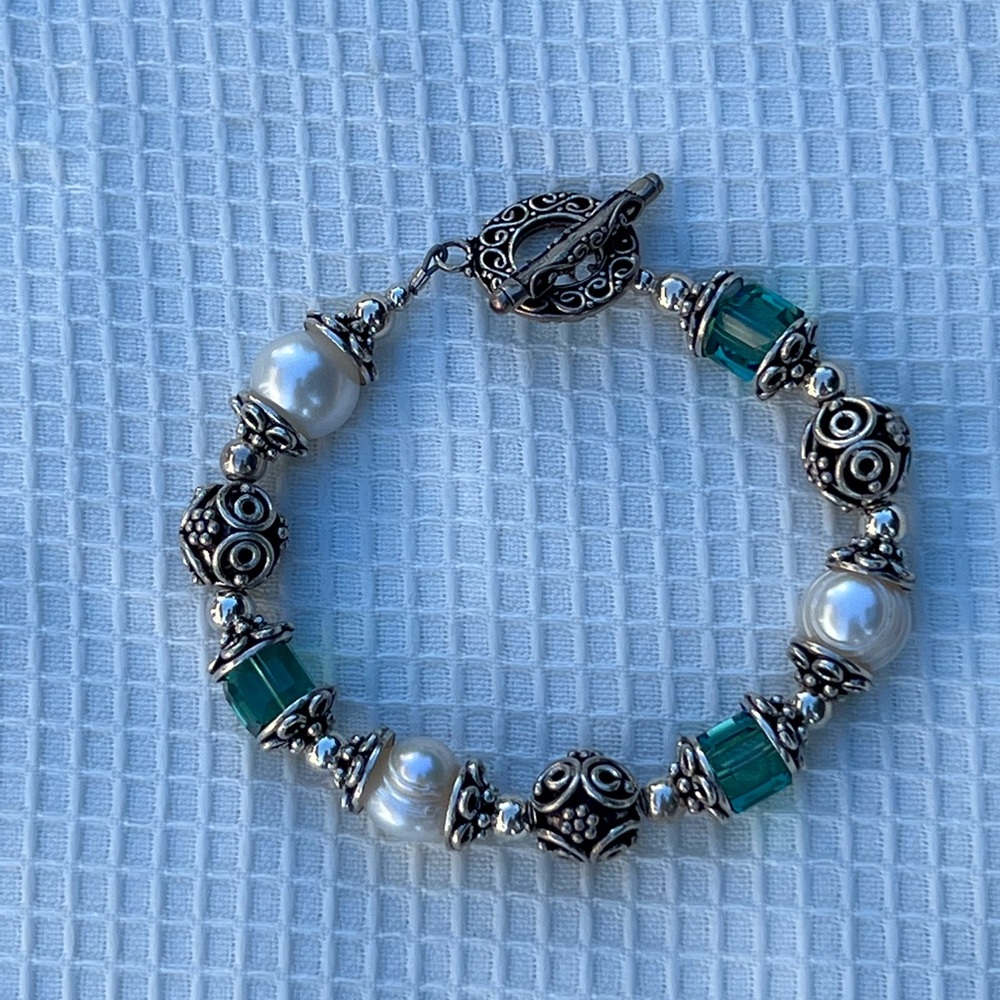 Swarovski Crystal, Freshwater Pearl and Sterling Silver Bracelet